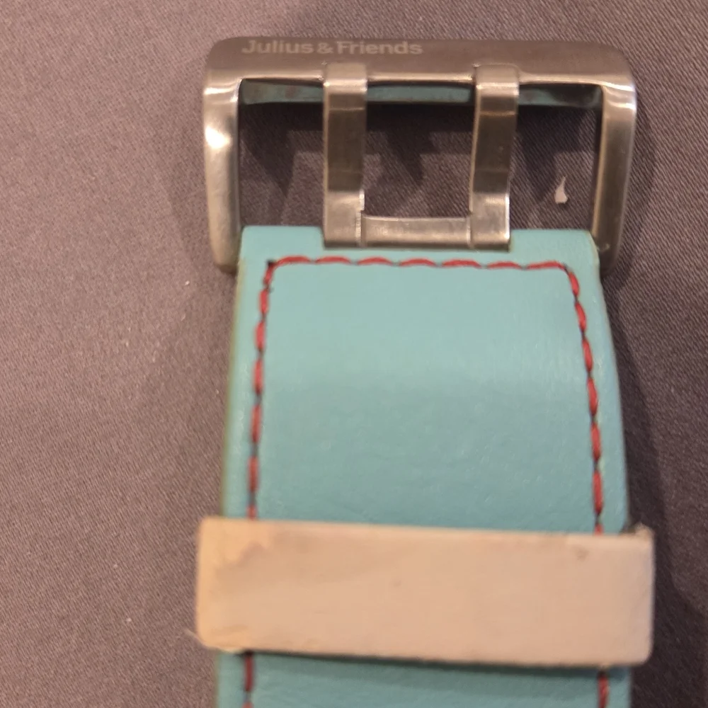 JULIUS & FRIENDS NON-FUNCTIONING WATCH - MAN MADE MATERIAL - Picture 3 of 8